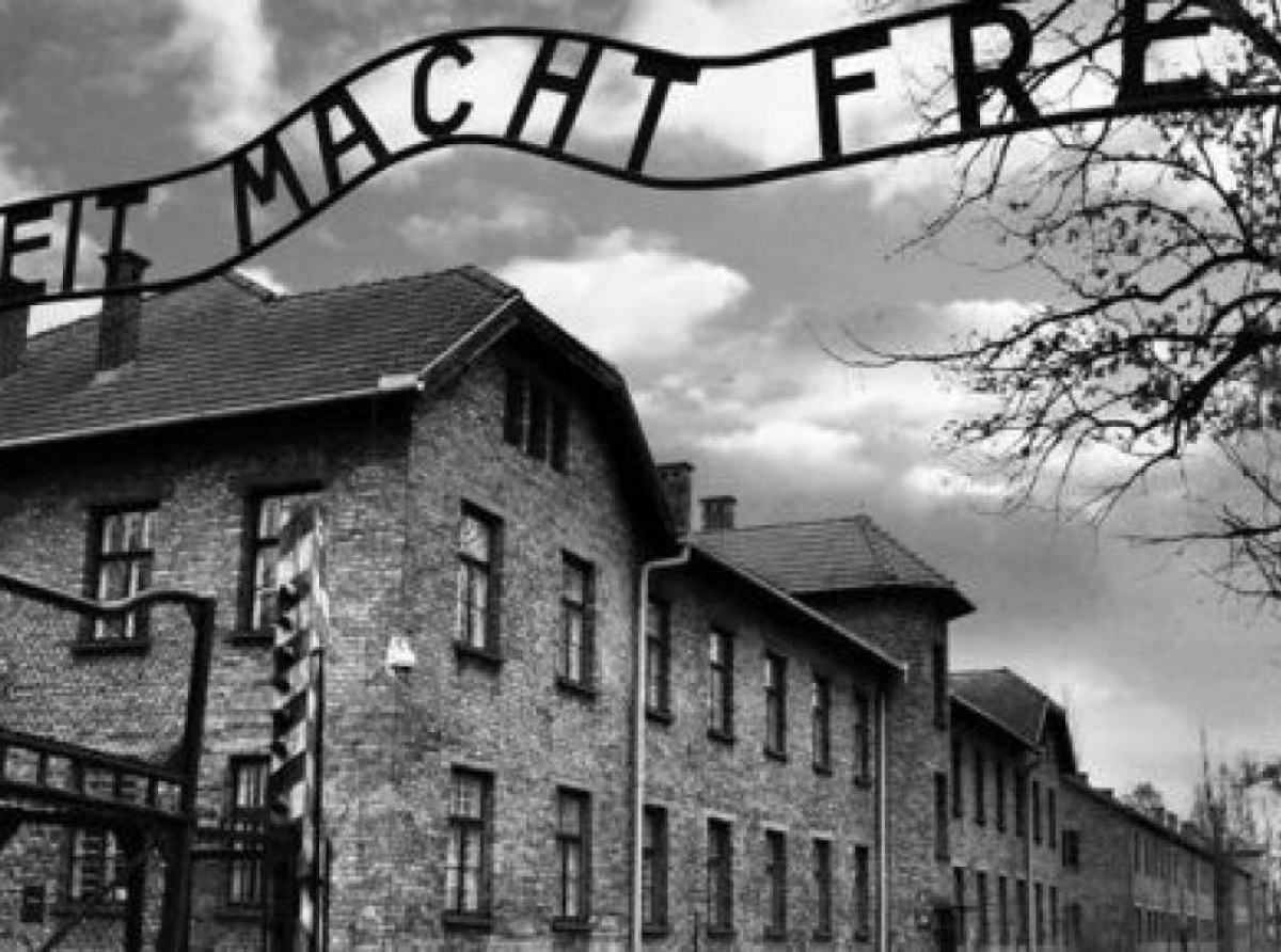 Da Auschwitz a Srebrenica sul filo della memoria. Oggi come ieri,  l'indifferenza umana produce sofferenze e ingiustizie