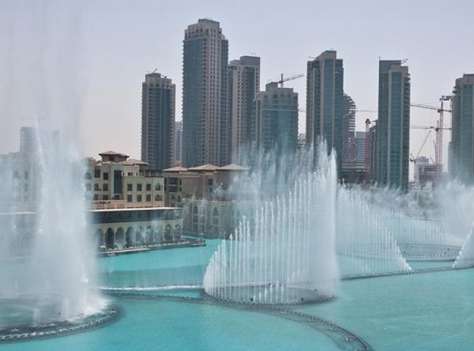 The Palm è la fontana più grande del mondo. Si trova a Dubai nel quartiere dello shopping