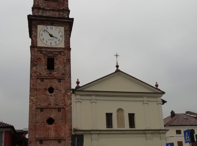 L'antica chiesa di San Giovanni a Leini. Porta la scritta "Comunitas 1683": di cosa si tratta?