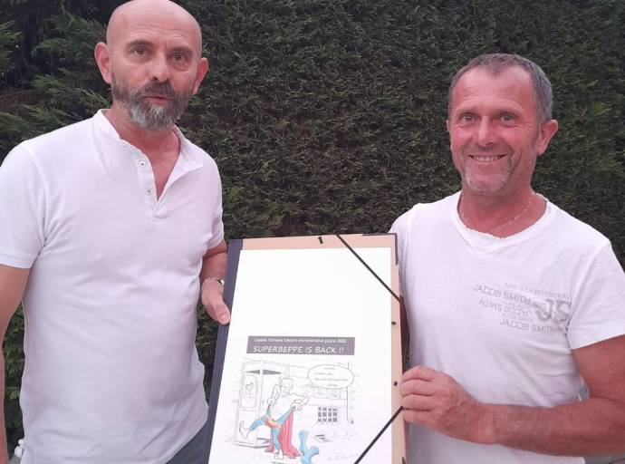 Paradisi, il fumettista casellese, vincitore del "Sanremo Comics Festival" celebra la vittoria di Marsaglia...a modo suo