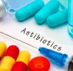 Antibiotici ne usiamo troppi e male e i batteri sono sempre più forti e indebellabili