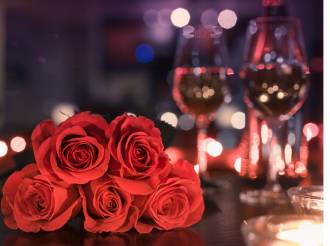 Caselle, l'amore è...un matrimonio che dura da 50, 60, 70 anni. Brindisi con il sindaco per San Valentino
