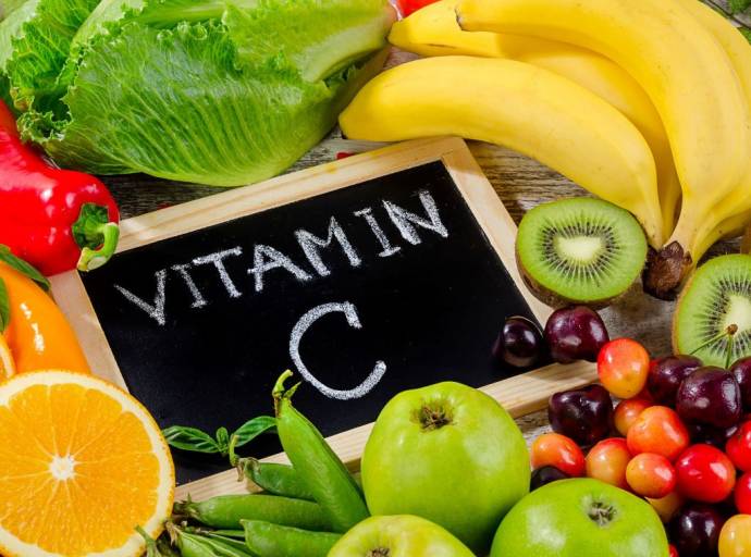 Tutti i vantaggi della vitamina C. E' un rimedio naturale delle malattie invernali, riduce stanchezza e colesterolo