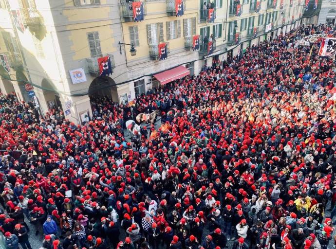 Storico Carnevale di Ivrea, da oggi entra nel vivo la manifestazione con oltre 200 anni di storia