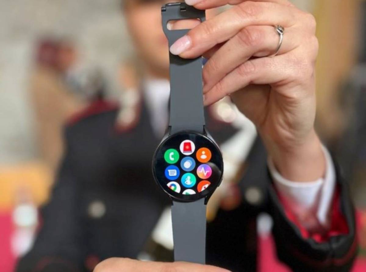 Mobil Angel, lo smartwatch intelligente che si attiva automaticamente per chiedere aiuto in caso di violenza