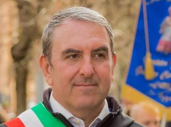 Venaria in lutto per l'improvvisa morte dell'ex sindaco Roberto Falcone. Annullato il primo evento per il Giro d'Italia