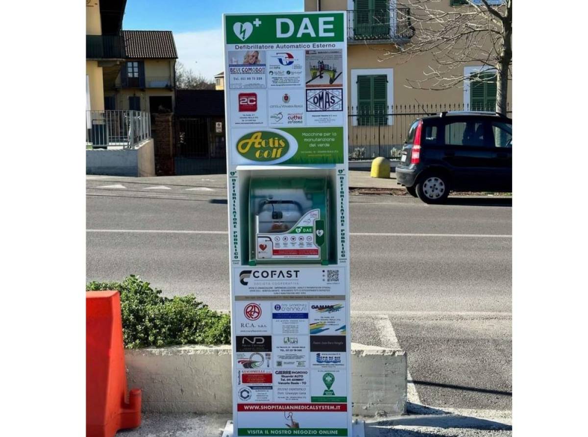 Il defibrillatore e la prontezza dei passanti, a Venaria, hanno salvato una vita. Essere città cardioprotetta fa la differenza