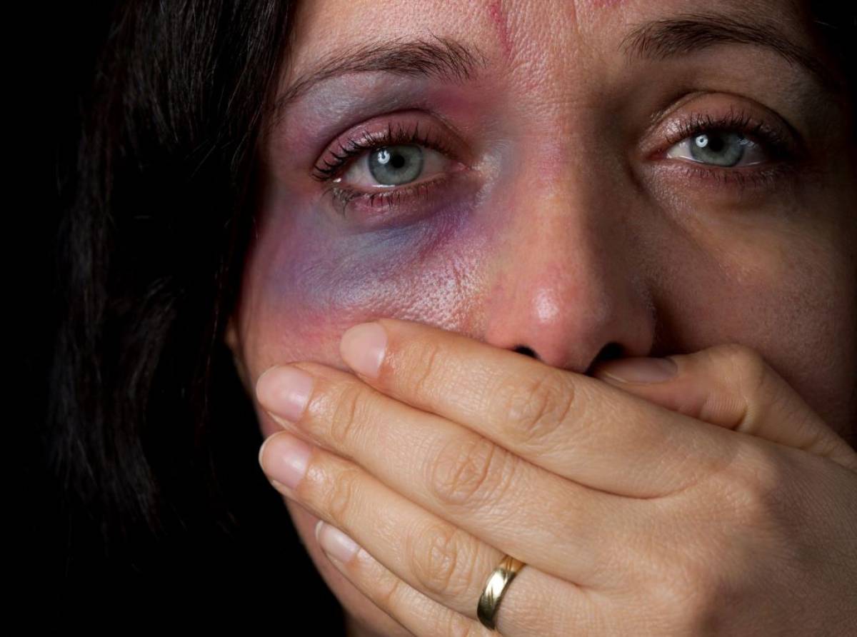 La violenza contro le donne è un'emergenza. Nei primi sei mesi del 2024 sono state 33mila le chiamate al 1522