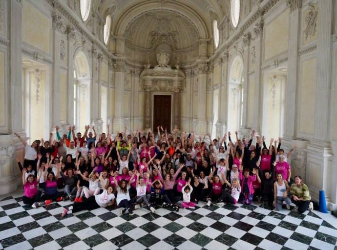 Pilates e solidarietà alla Reggia di Venaria: oltre 200 persone “in equilibrio per la ricerca sul cancro”
