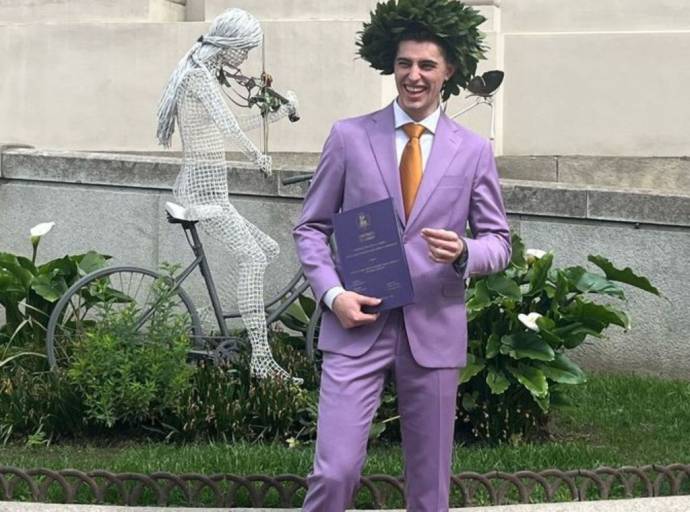 Andrea Tirella, giovane presidente del consiglio comunale si laurea: «La cultura è il motore del futuro, il mio impegno è una missione per la comunità»