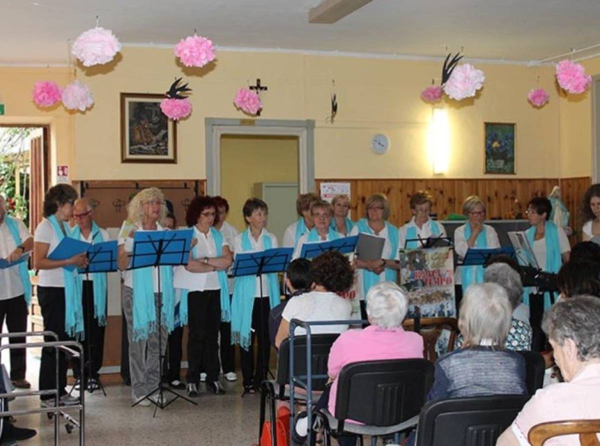  La Banca del Tempo festeggia 15 anni con il “Concerto delle Rose”: una serata di musica, memoria e comunità