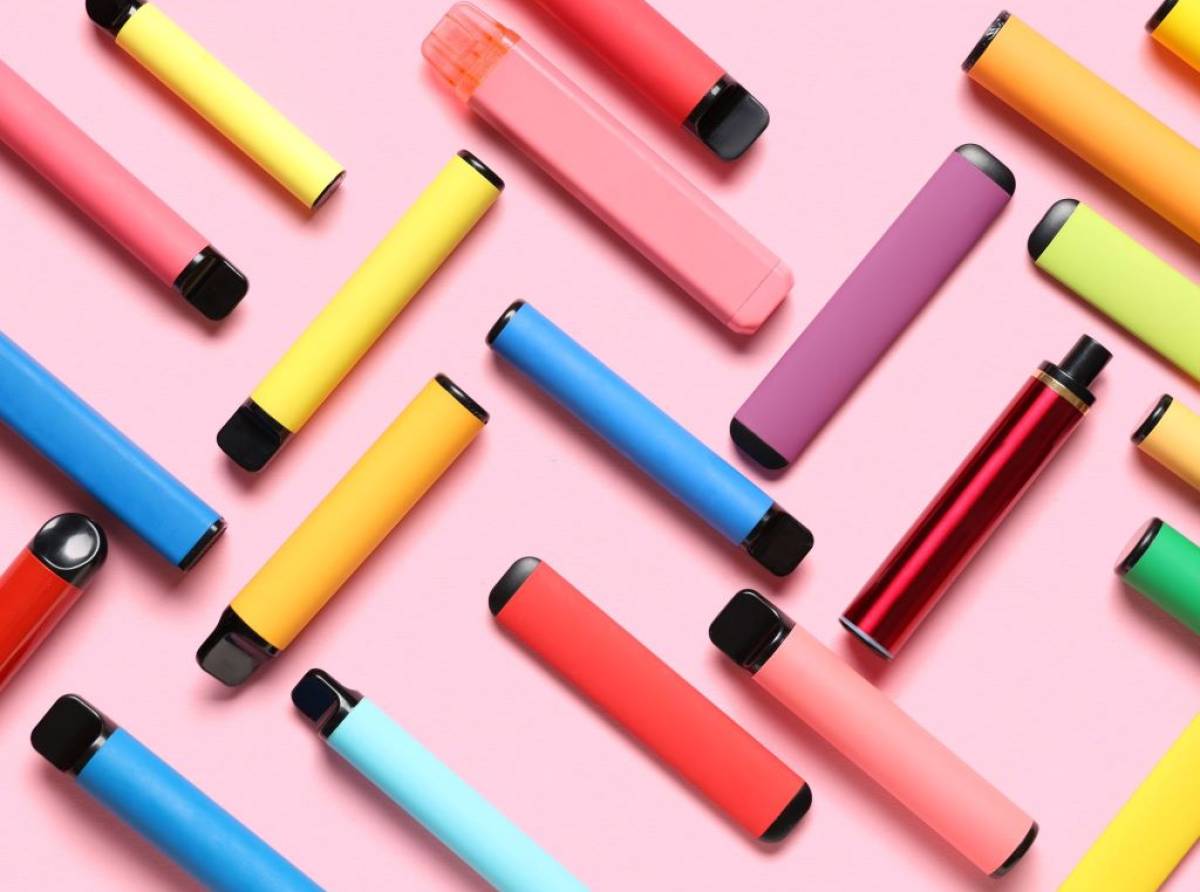 Il Regno Unito dice stop alle e-cig usa e getta: una misura per proteggere i giovani e l’ambiente, supportata da evidenze scientifiche