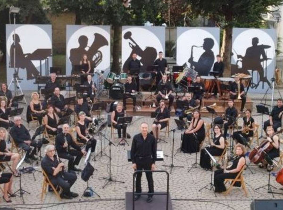 Due serate sotto le stelle con la Filarmonica Bosconerese: la grande musica dal vivo accende l’estate a Torino e Bosconero
