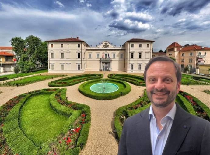 Consiglio: sì all’Auditorium, parcheggi e polo infanzia, più regole per l’arte di strada e tumulazione con il proprio animale