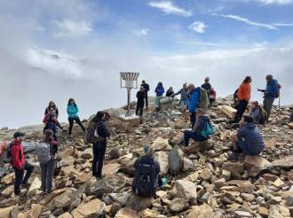Monte Rosa sotto assedio del clima: piogge estreme, neve tardiva e rischio valanghe segnano un cambiamento senza precedenti