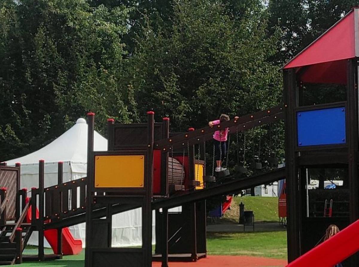 Al Parco giochi della Passerella attrezzi accessibili, camminata della salute e “merenda sana” per celebrare il movimento all’aria aperta