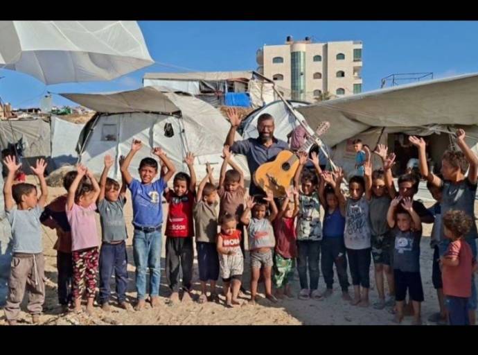 33 Battute per Gaza: la musica come messaggio di pace da Torino a Gaza. Un concerto collettivo al teatro La Boule