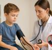 Ipertensione nei bambini in forte aumento: un campanello d’allarme globale che minaccia la salute futura dei nostri figli