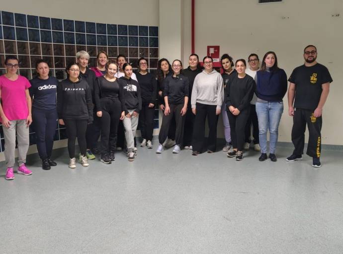Più sicurezza e consapevolezza: torna a Leini il corso gratuito di difesa personale femminile “Donne in difesa”