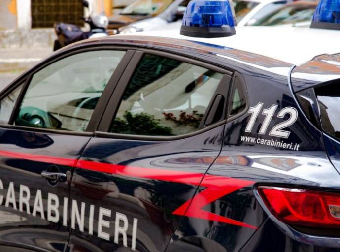 Venaria Reale, lite in albergo finisce nel sangue: 80enne accoltella una cameriera sessantenne