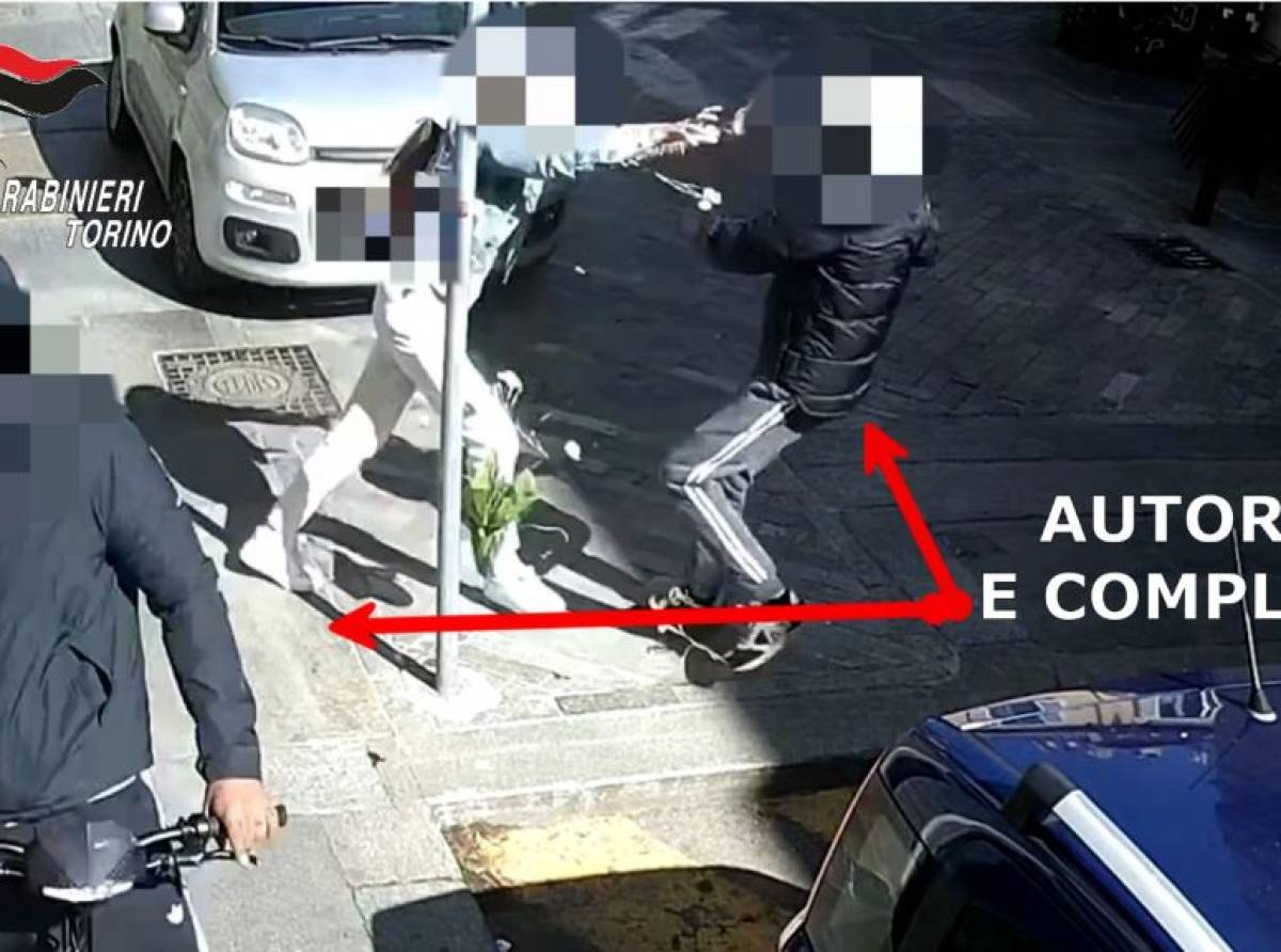 Torino, scippa una pensionata di 73 anni vicino alla Gran Madre: lei lo rincorre tra i passanti e fa arrestare il ladro